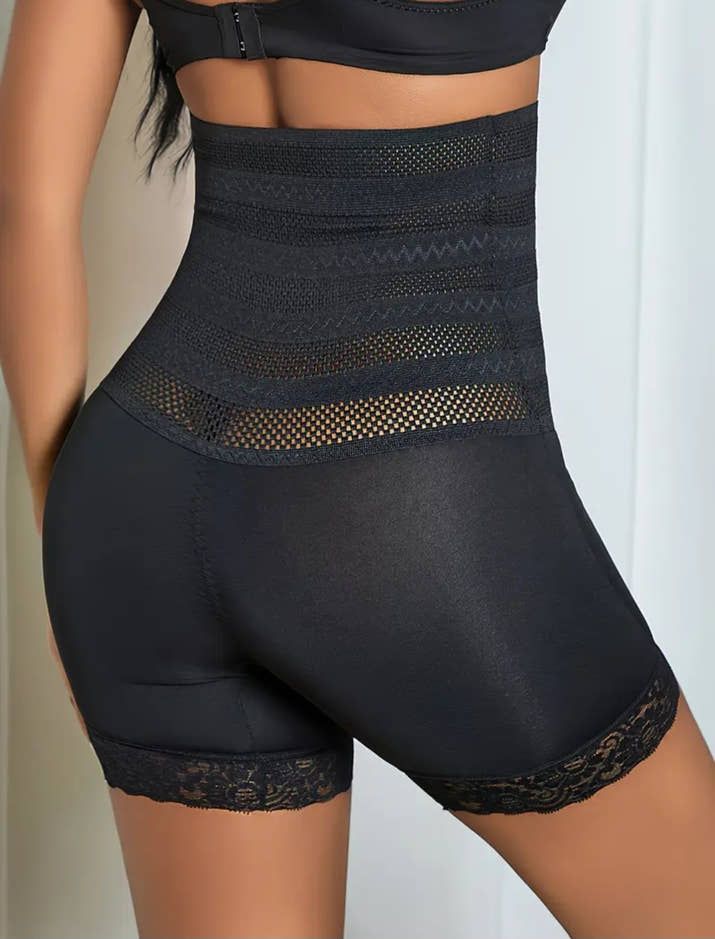 Siluette Lace Sculpt Shaping Shorts